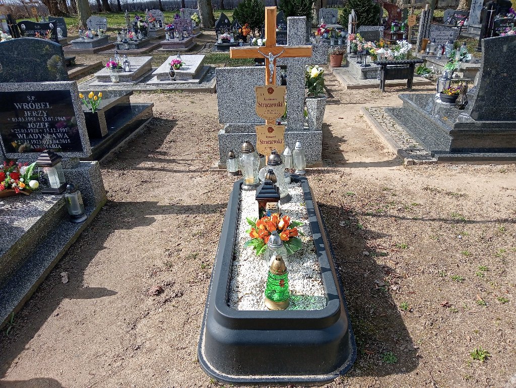 Grób Ryszard Strączewski