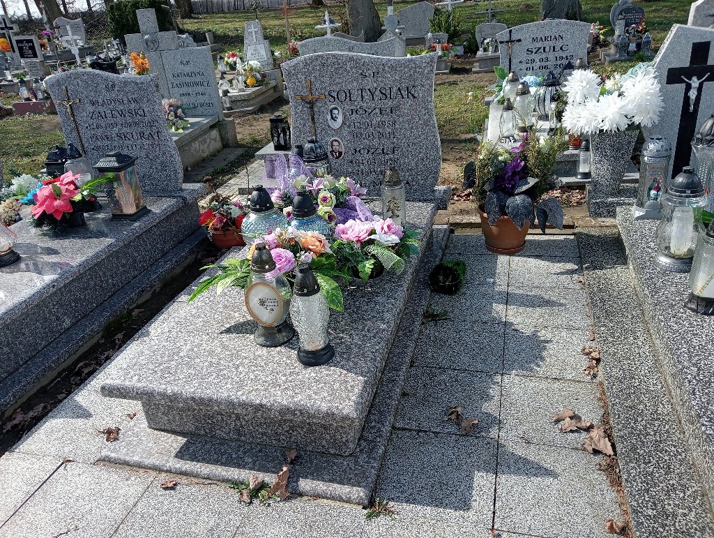 Grób Józef Sołtysiak