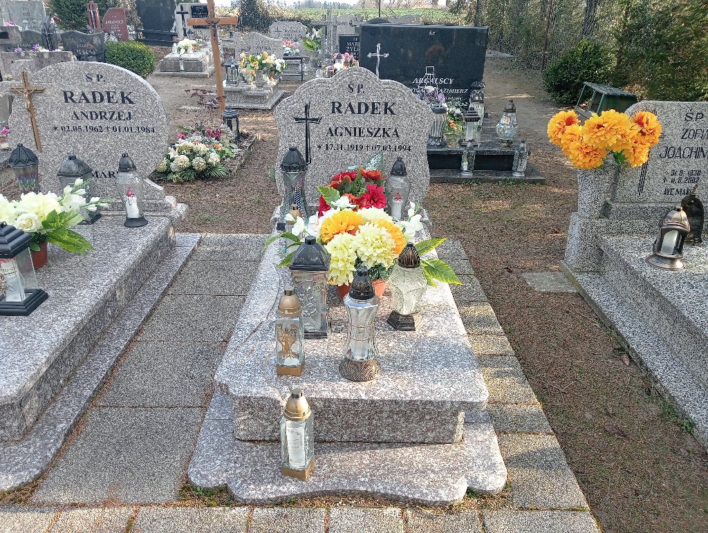 Grób Mirosław Radek