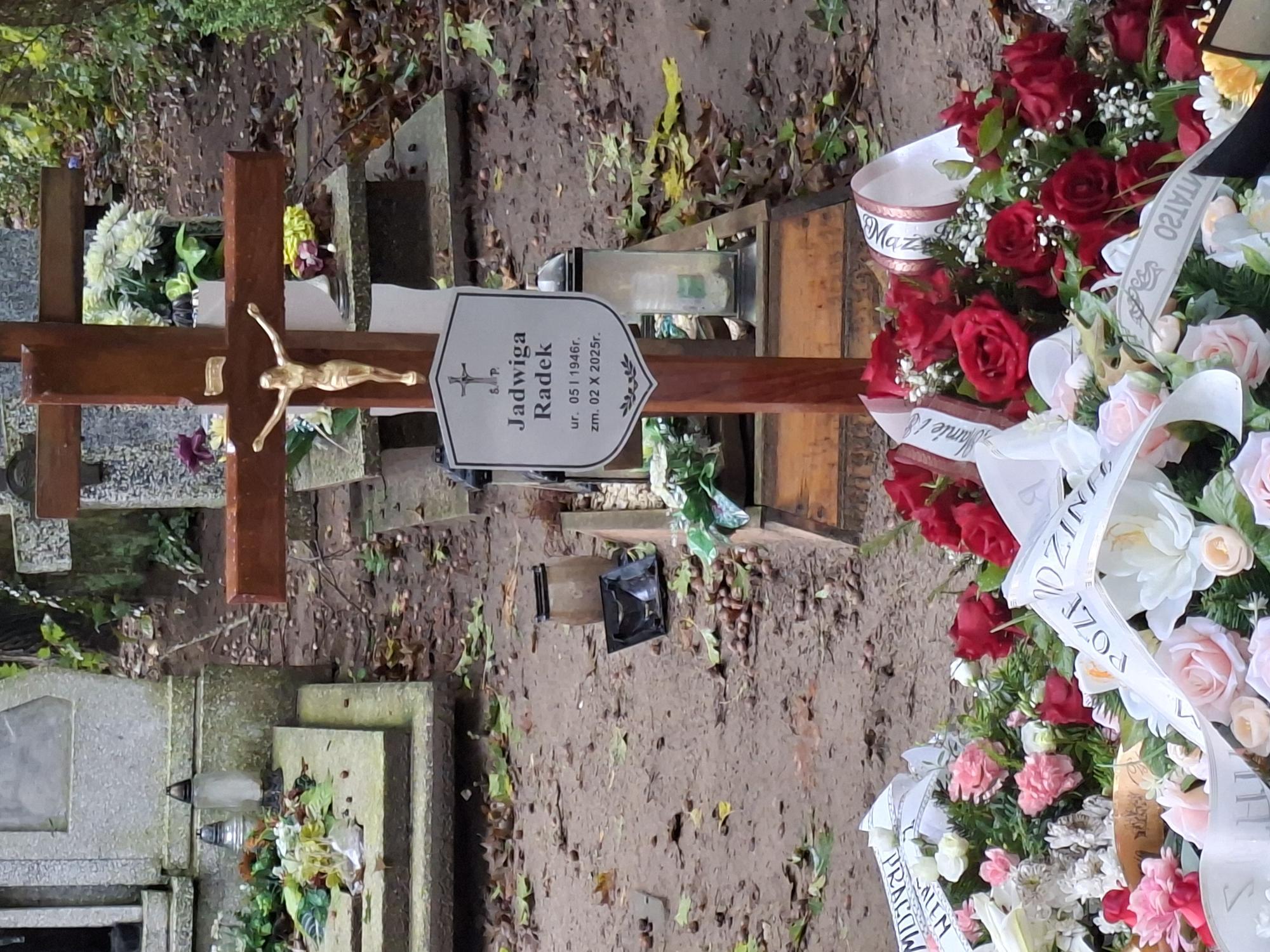 Grób JADWIGA RADEK